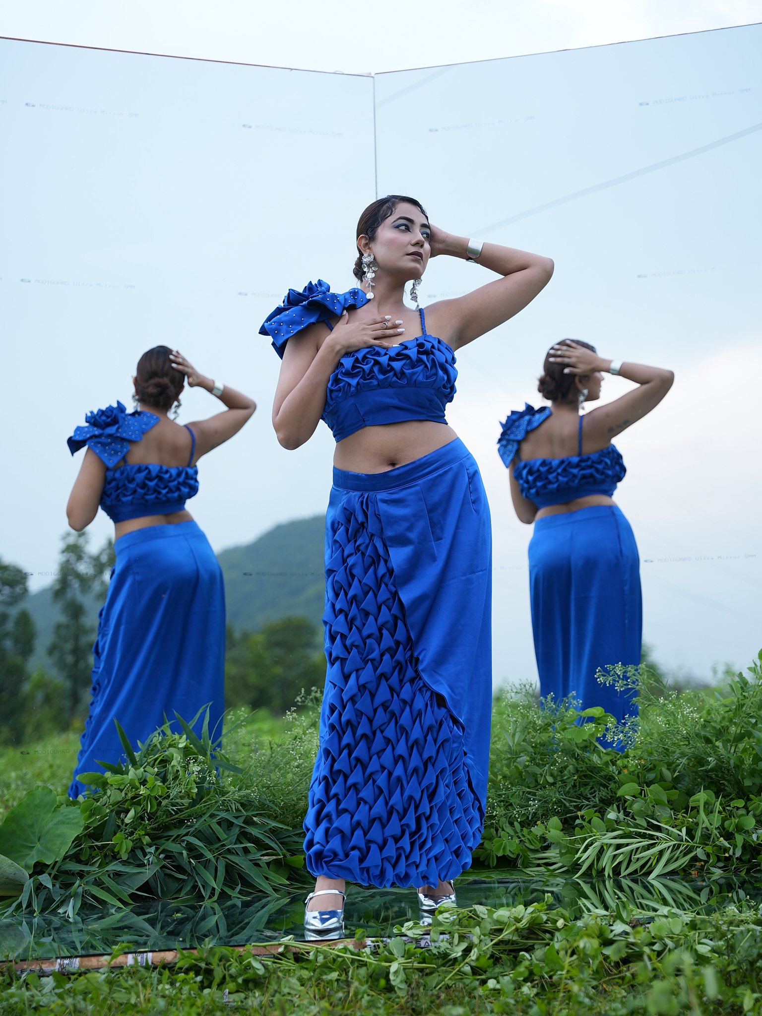 Electric Empress Silk Set